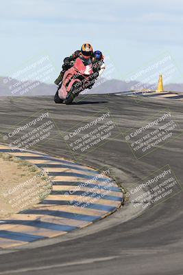 media/Nov-16-2025-Race Pace (Sun) [[8c5fa54630]]/Verified Riders/1-Turns 9 and 10 (925am)/